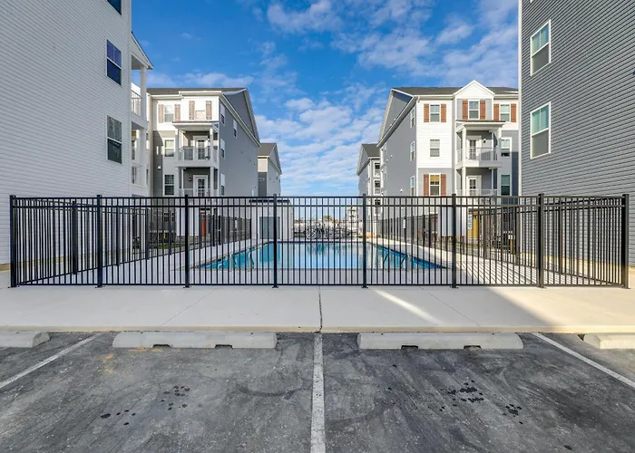 Pool Access! Newly Built Ocean Townhome *