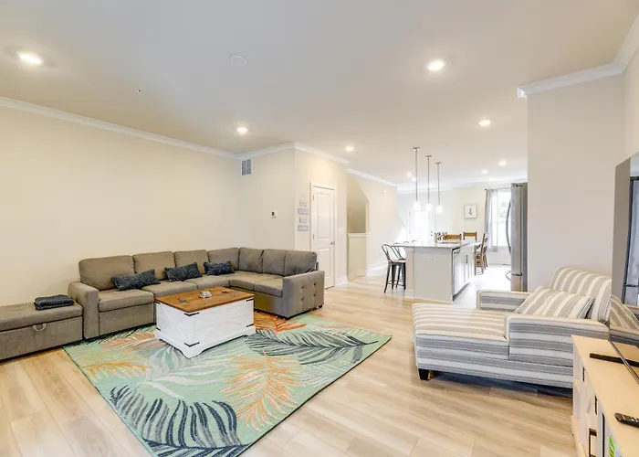 Pool Access! Newly Built Ocean Townhome